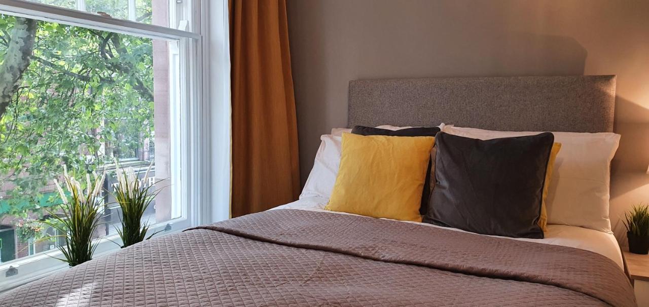 Darwin Stays - Service Accommodation In Newcastle Under Lyme City Centre Exterior foto