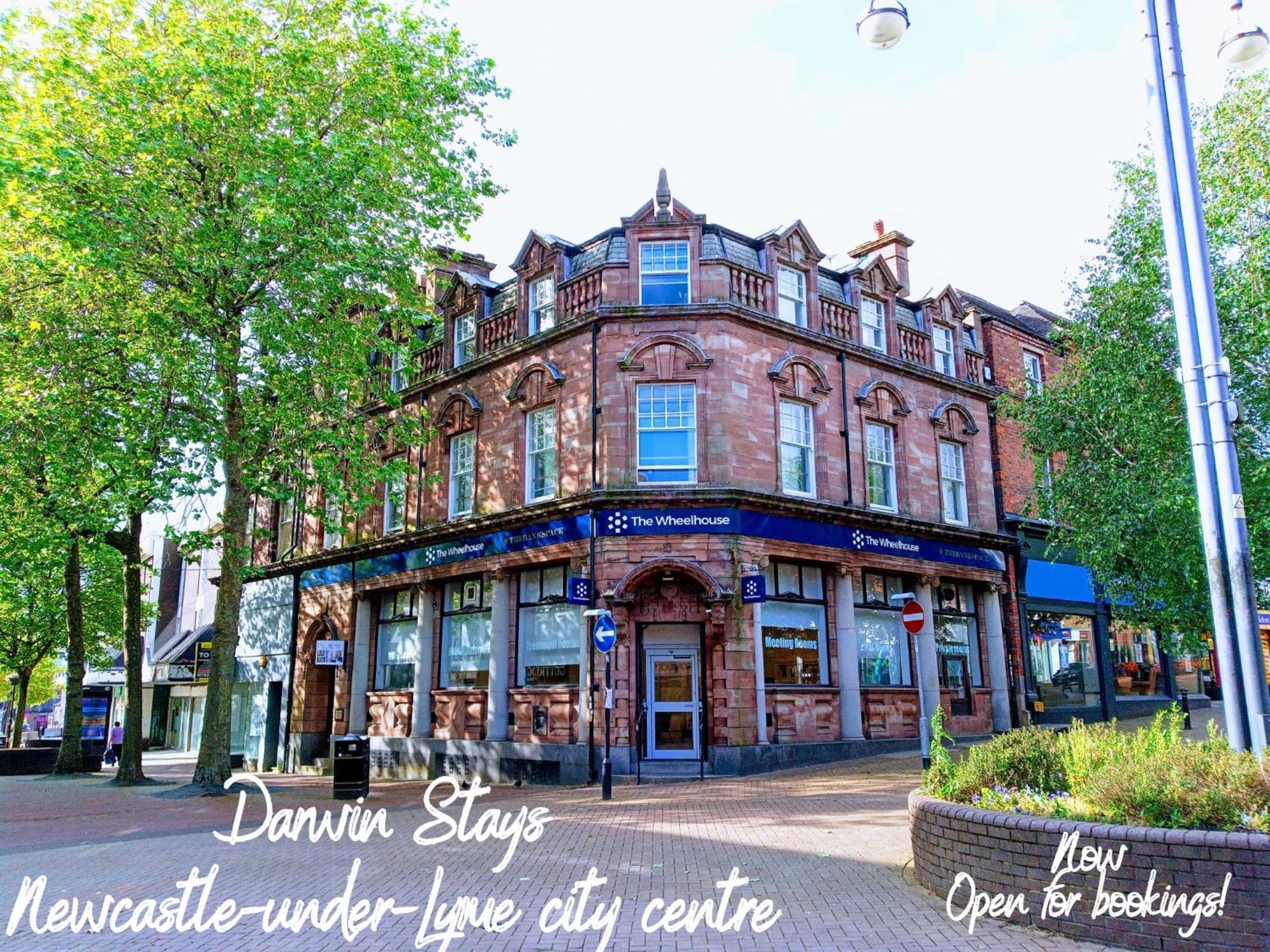 Darwin Stays - Service Accommodation In Newcastle Under Lyme City Centre Exterior foto