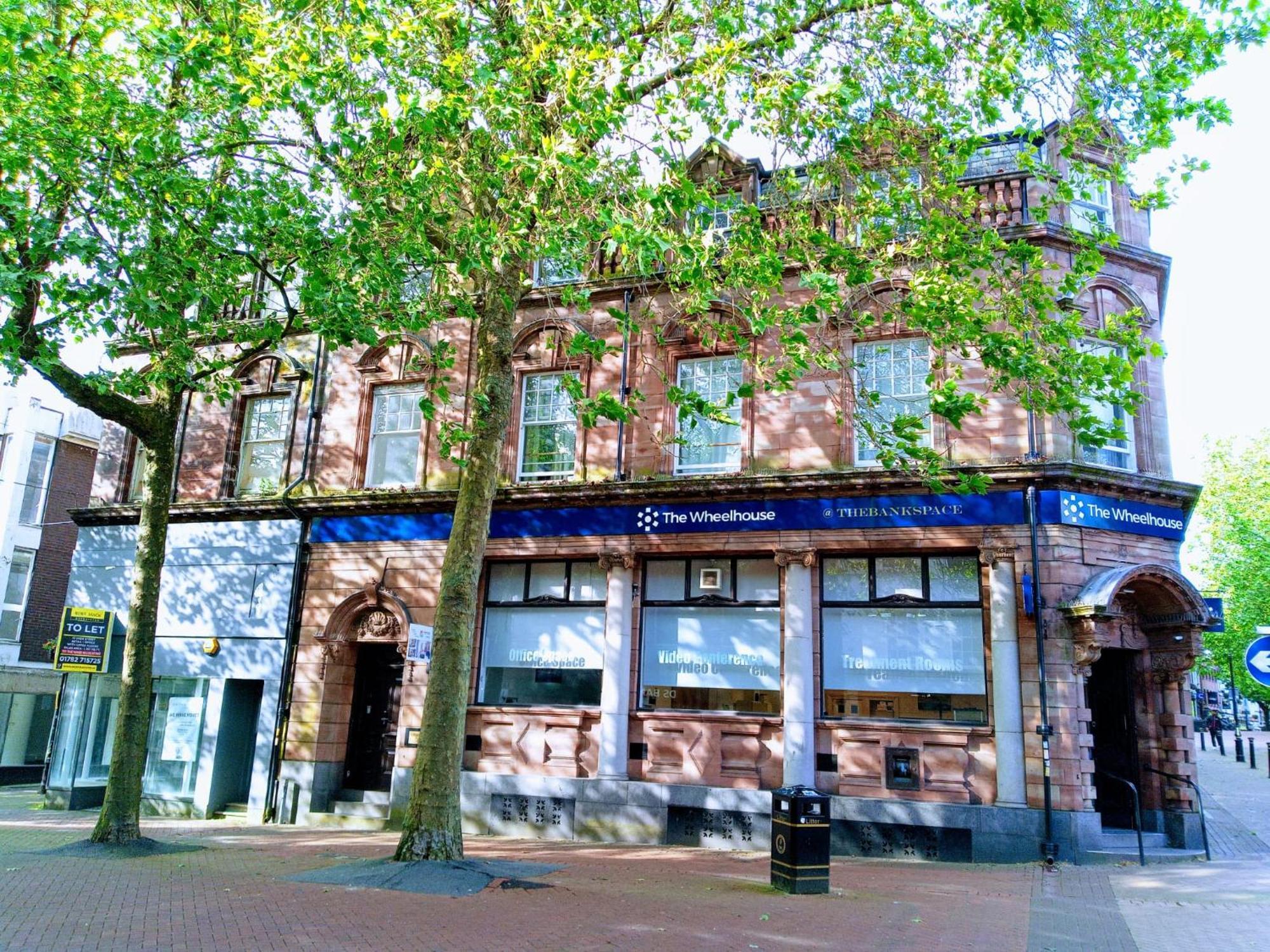 Darwin Stays - Service Accommodation In Newcastle Under Lyme City Centre Exterior foto