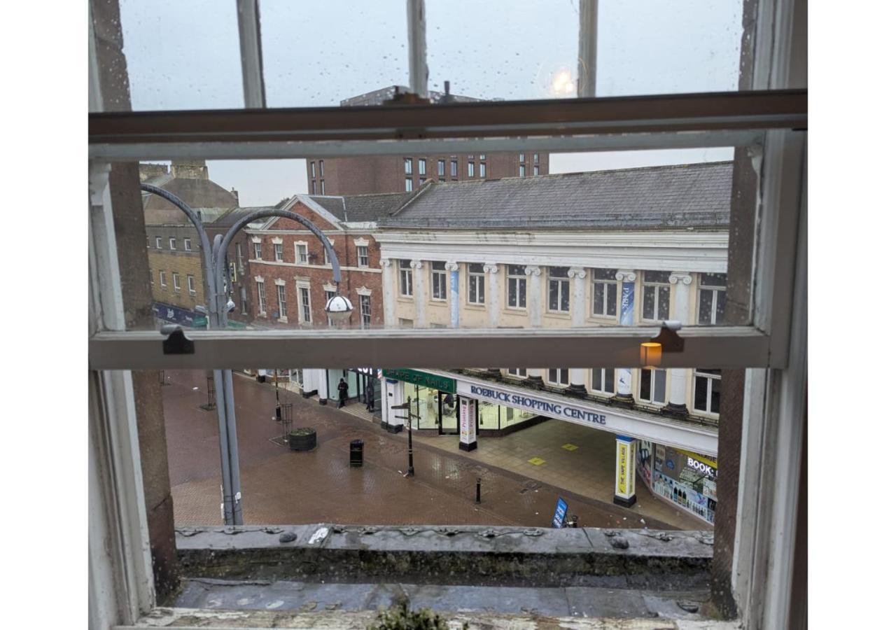 Darwin Stays - Service Accommodation In Newcastle Under Lyme City Centre Exterior foto