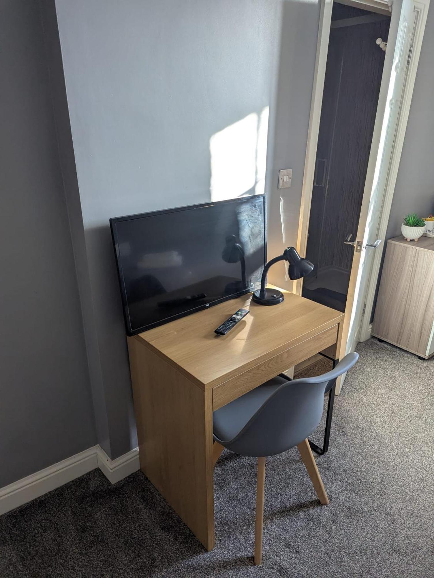 Darwin Stays - Service Accommodation In Newcastle Under Lyme City Centre Exterior foto