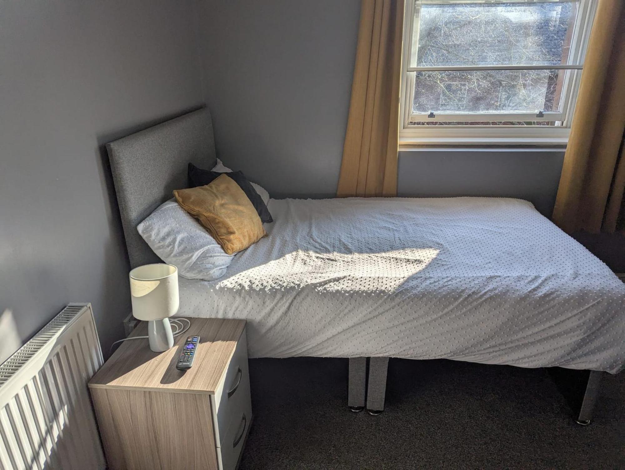 Darwin Stays - Service Accommodation In Newcastle Under Lyme City Centre Exterior foto